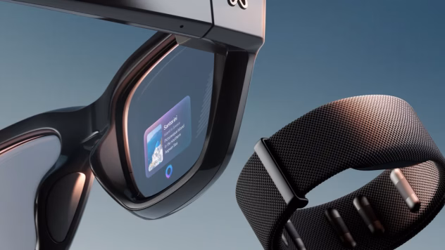 Cilvēks valkā gudrās brilles