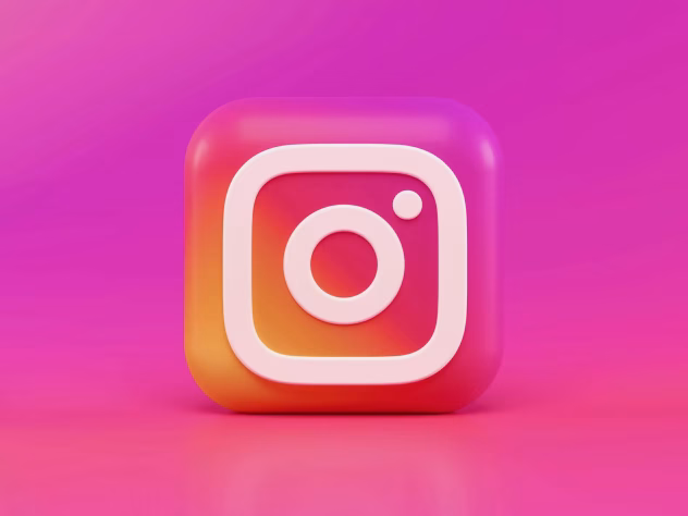 Instagram lietotnes saskarne viedtālruņa ekrānā