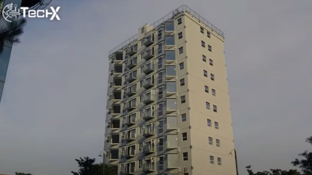 Moduļu uzstādīšana ar celtni