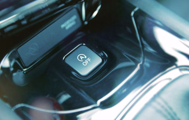 Auto start-stop sistēma pie luksofora