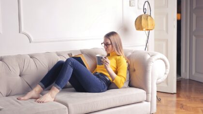 Kā brīvdienās tiešām atpūsties no darba: vienkārši soļi, lai prāts nepaliek „ofisā“