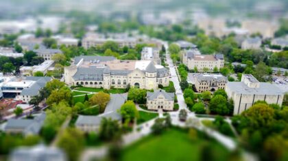 Kā universitātes maina pilsētas seju: zinātnes centri, kas kļūst par inovāciju un kopienas dzinēju