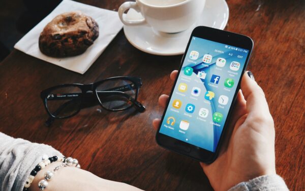 Vidējās klases Android viedtālruņi 2024. gadā: kam pievērst uzmanību, lai nepārmaksātu